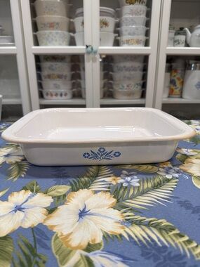 Corningware White Baking Dish with Blue Cornflower A-21